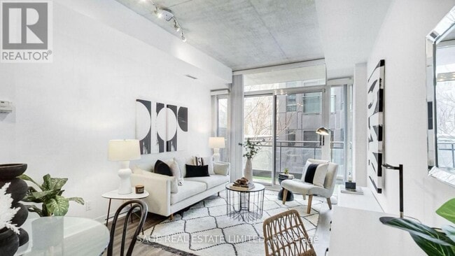 Photo - 127 Queen St E Unité 208