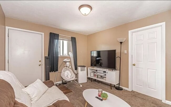 Photo - Super Cute 2 Bed/1 Bath Apartment on Main Street in Rexburg! Unidad 4