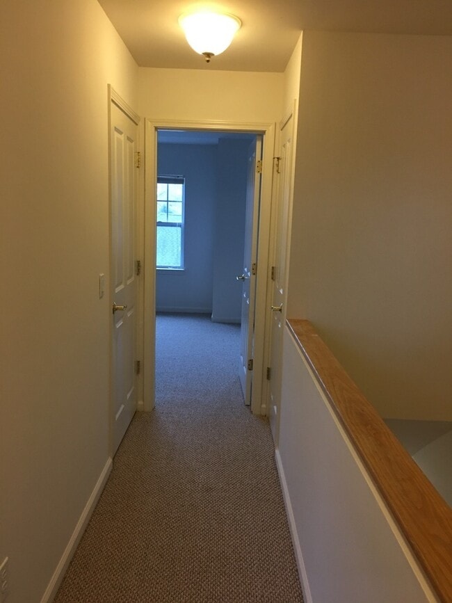 Riverbend Townhouse with Breathtaking View... House Rental in