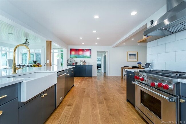 Photo - 28 Leavenworth Rd