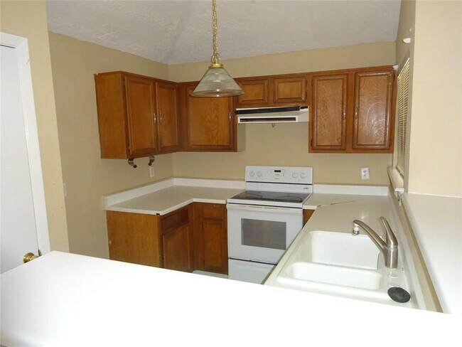 Photo - 11019 Crenchrus Ct