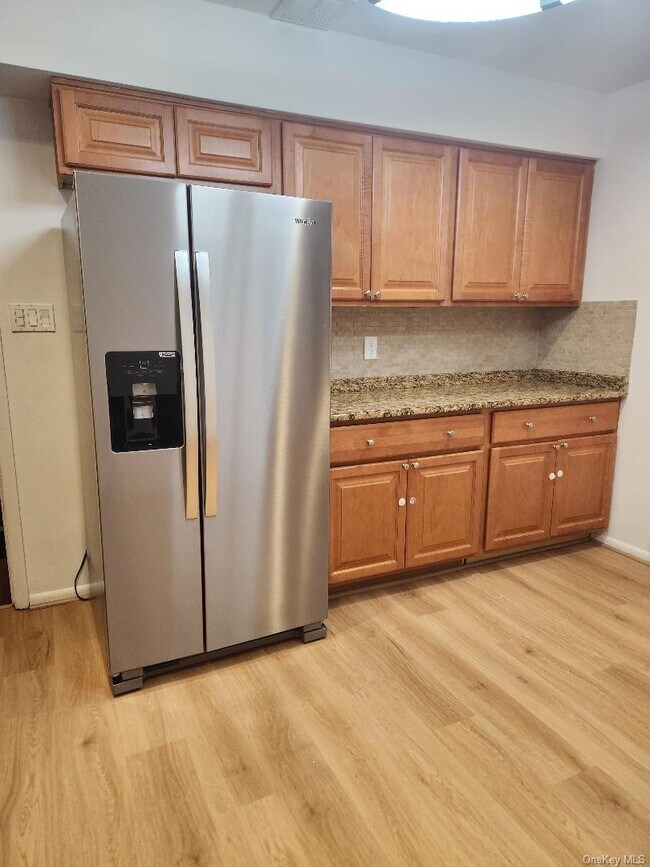 Photo - 147 Congers Rd