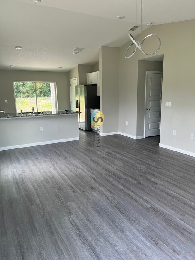Building Photo - 15709 SW 52nd Ave Rd Rental