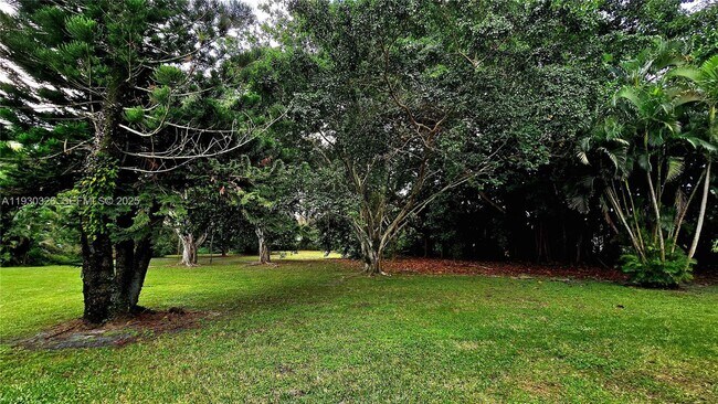 Photo - 1910 Palmland Dr Unit 2