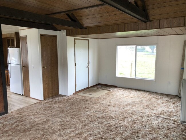 Photo - 3 bed, 2 bath Country Home for rent!