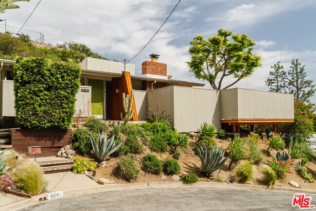 Photo - 9081 Wonderland Park Ave