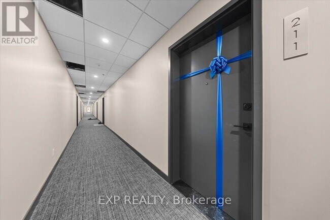 Photo - 3600 Brian Coburn Blvd. Unité 211