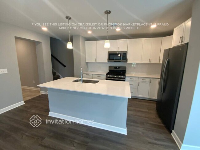 Photo - 10922 Glacier Ln N