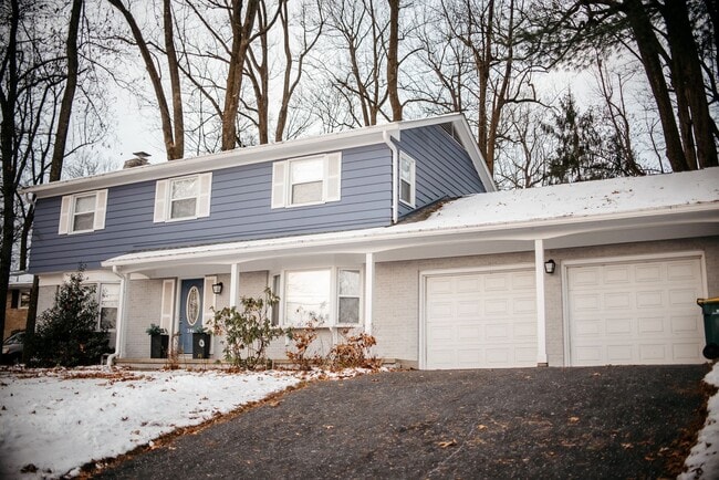 Photo - 1449 Jill Dr