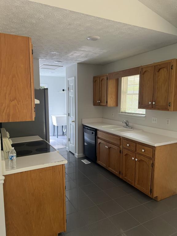 Photo - 297 Kenway St