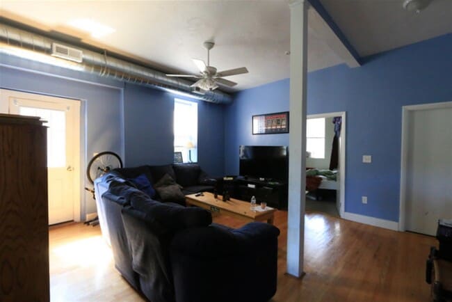 Photo - 205B Highland Ave Unit 2
