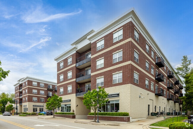 Photo - Lake Center Plaza