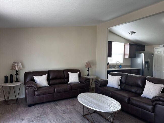 Photo - Situated In a Quiet Community Of Canyon Country