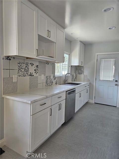 Photo - 5757 W 75th St