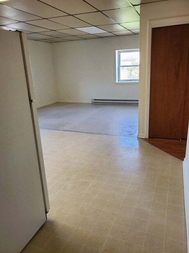 Photo - 201 Maple Ave Unit 2D