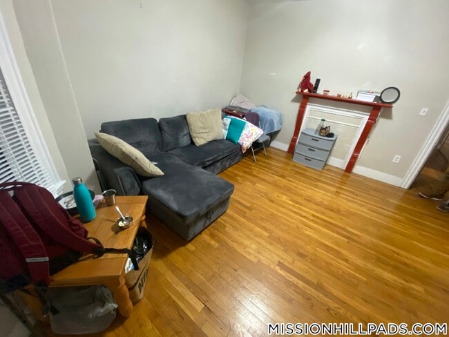 Photo - 1574 Tremont St Unidad 2