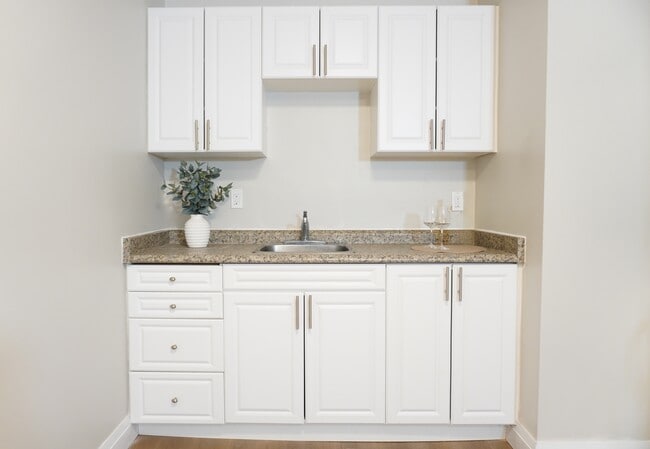 Photo - Inverness Apartments