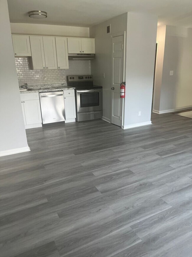 Photo - Beverly Gardens