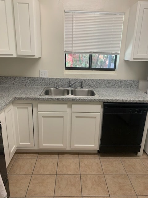 Photo - 1727 E 9th St Unit #1 - 3 bedroom