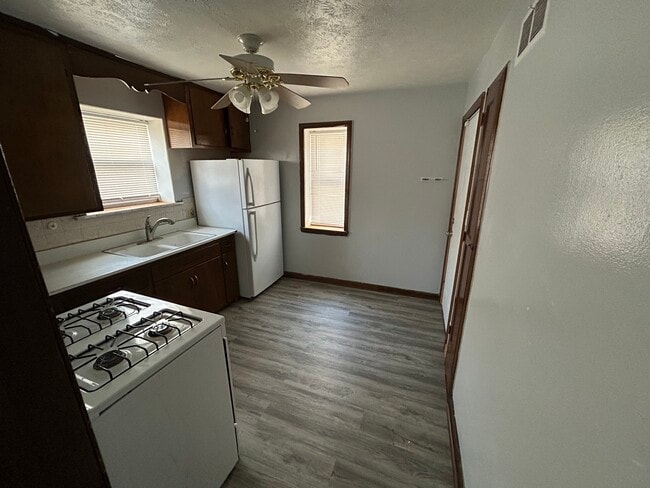 Building Photo - 7252 W Appleton Ave