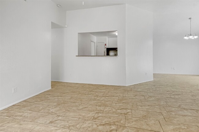 Photo - 5211 Lynngate Dr House