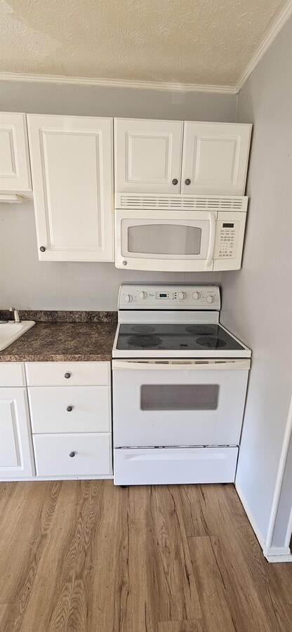 Photo - 212 Dogwood Dr N