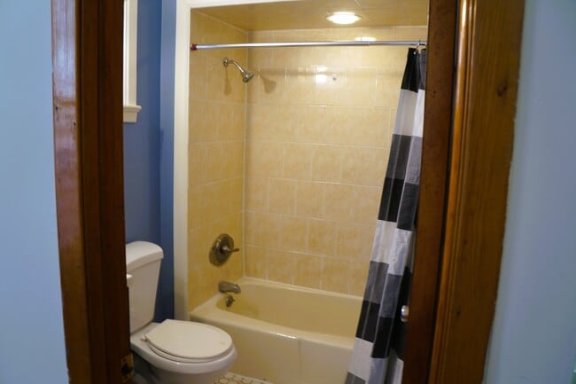 Photo - 18 Liberty Ave Unit APT 3