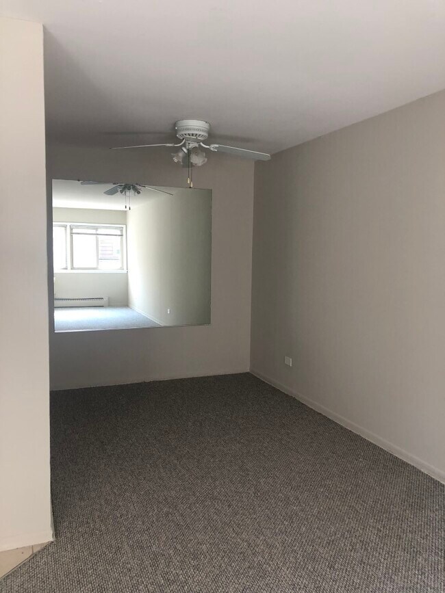 Photo - 2411 W Fargo Ave