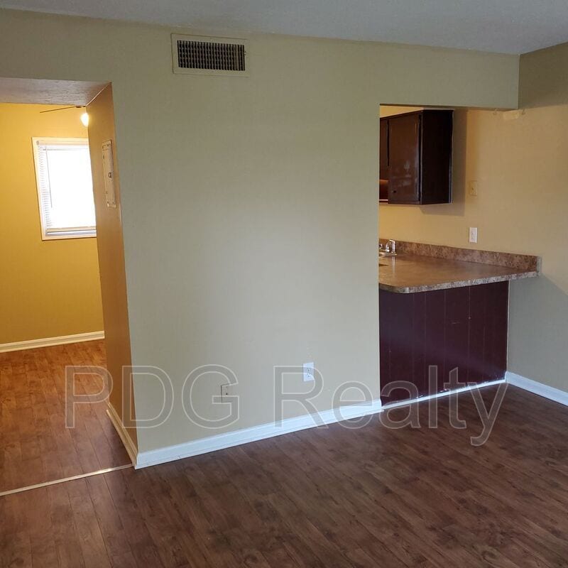 Photo - 2007 Terril Ln Condo Unit #10