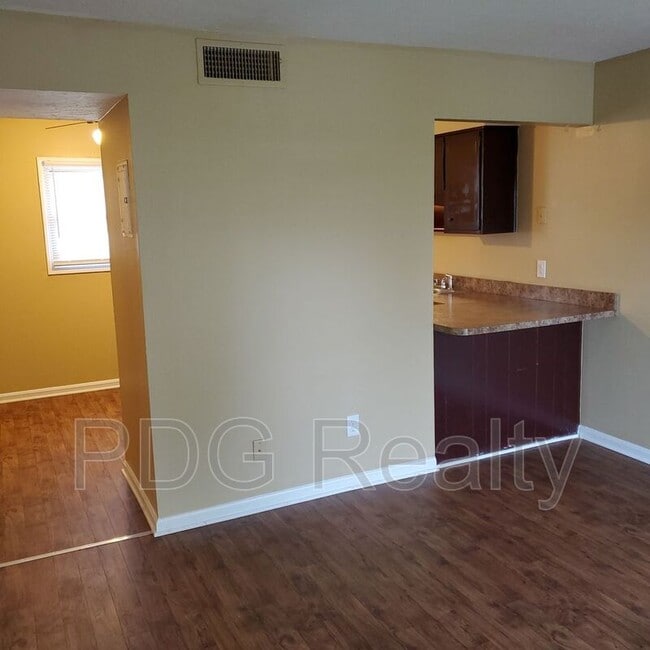 Building Photo - 2007 Terril Ln Unit #10 Rental