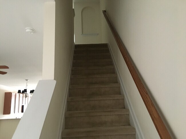 Photo - Townhouse For The Family!!