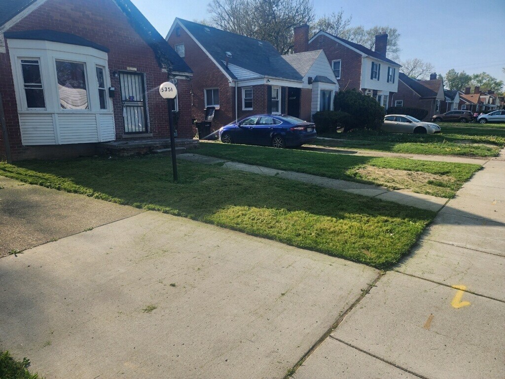 Photo - 15351 Stout St