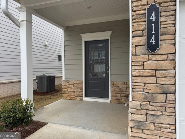 Photo - 414 Perth Dr