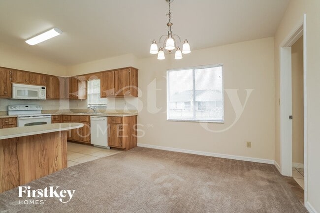 Photo - 4611 SW 6th Ave