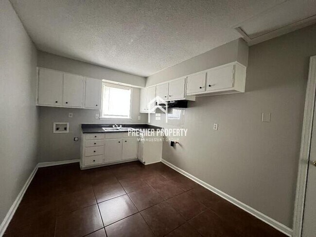 Photo - 4188 Hobson Rd