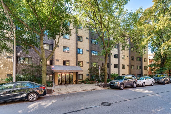 Building Photo - 515 W Wrightwood Ave Unit 214