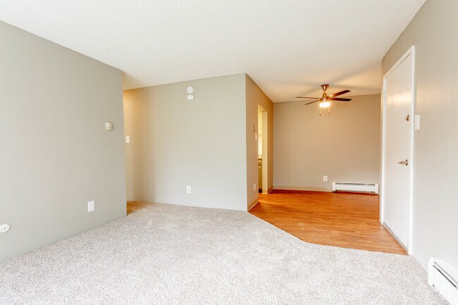 1BD, 1BA - 680 SF
