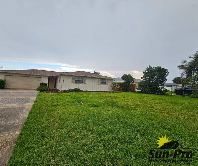 743 Knollview Blvd