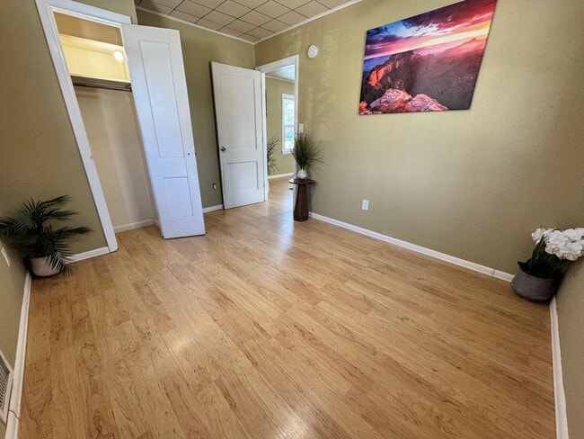 Photo - 2 bed, 1 bath home for rent in Readlyn, available immediately