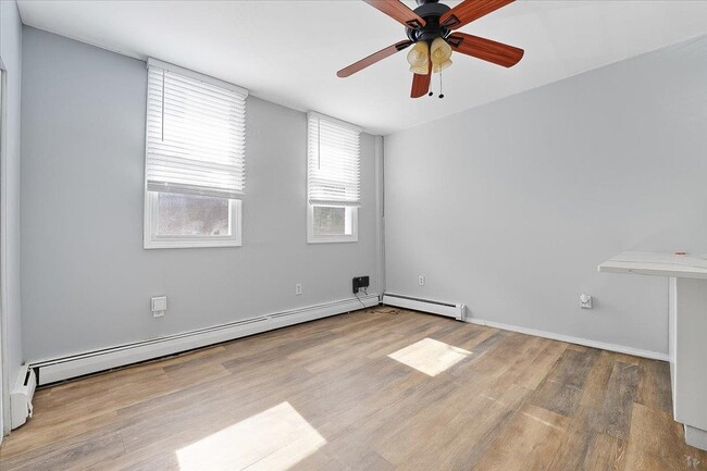 Photo - 1053 SUMMIT Ave Unit 1