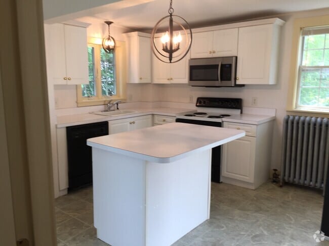Building Photo - 26 Otis Ave Unit 1 Rental