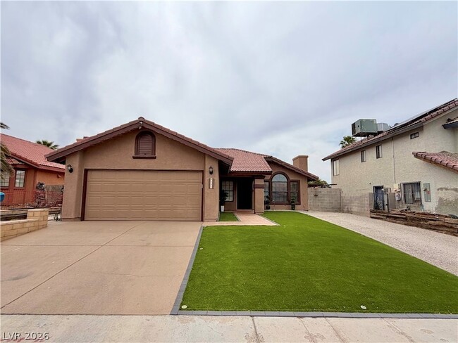 Building Photo - 6251 Desert Sun Dr