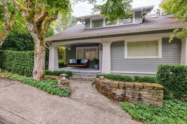 Stunning Portland Heights Craftsman for Re... - Stunning Portland Heights Craftsman for Re... House