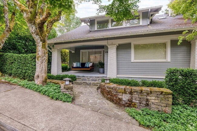 Building Photo - Stunning Portland Heights Craftsman for Re... Rental