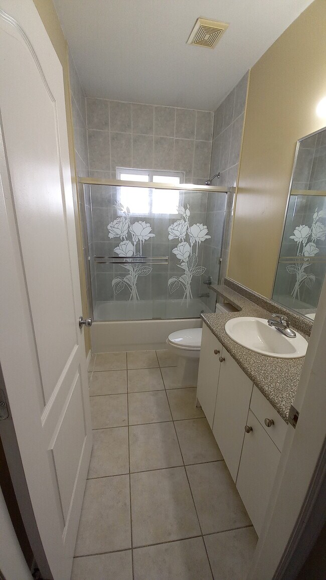 Photo - 9531 Bakerview Dr