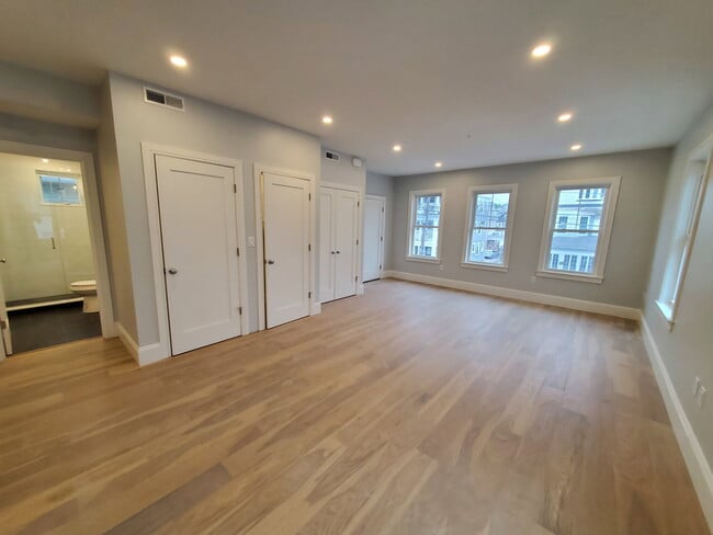 Photo - 51 Fairbanks St Unit U1