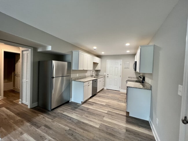 Photo - 402 Burkemont Ave