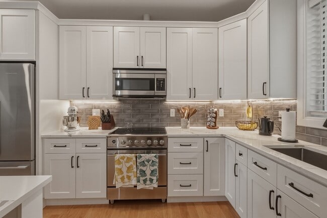 60 Fuller St Unit 2