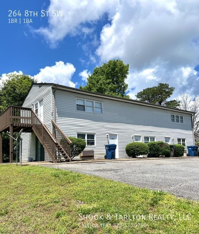 Photo - 264 8th St SW