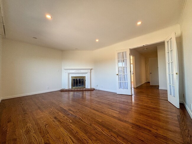 Photo - Discover Your Dream Home: An Elegant 3-Bed, 1.5-Bath Oasis at Crocker Amazon!